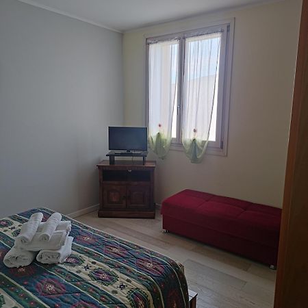 Peschiera Appartamenti Vacanze 페스키에라델가르다 외부 사진