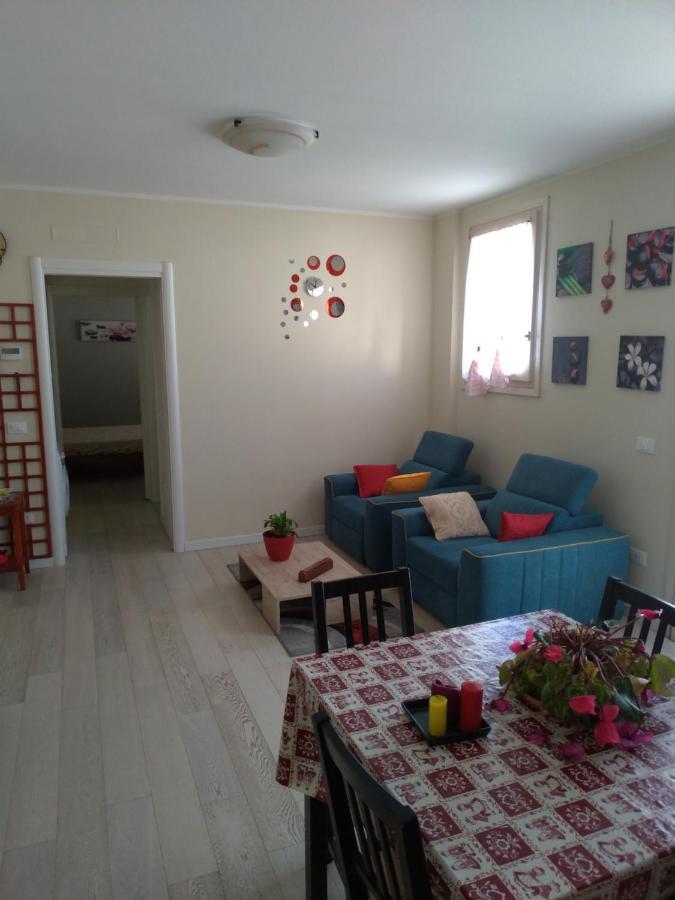 Peschiera Appartamenti Vacanze 페스키에라델가르다 외부 사진