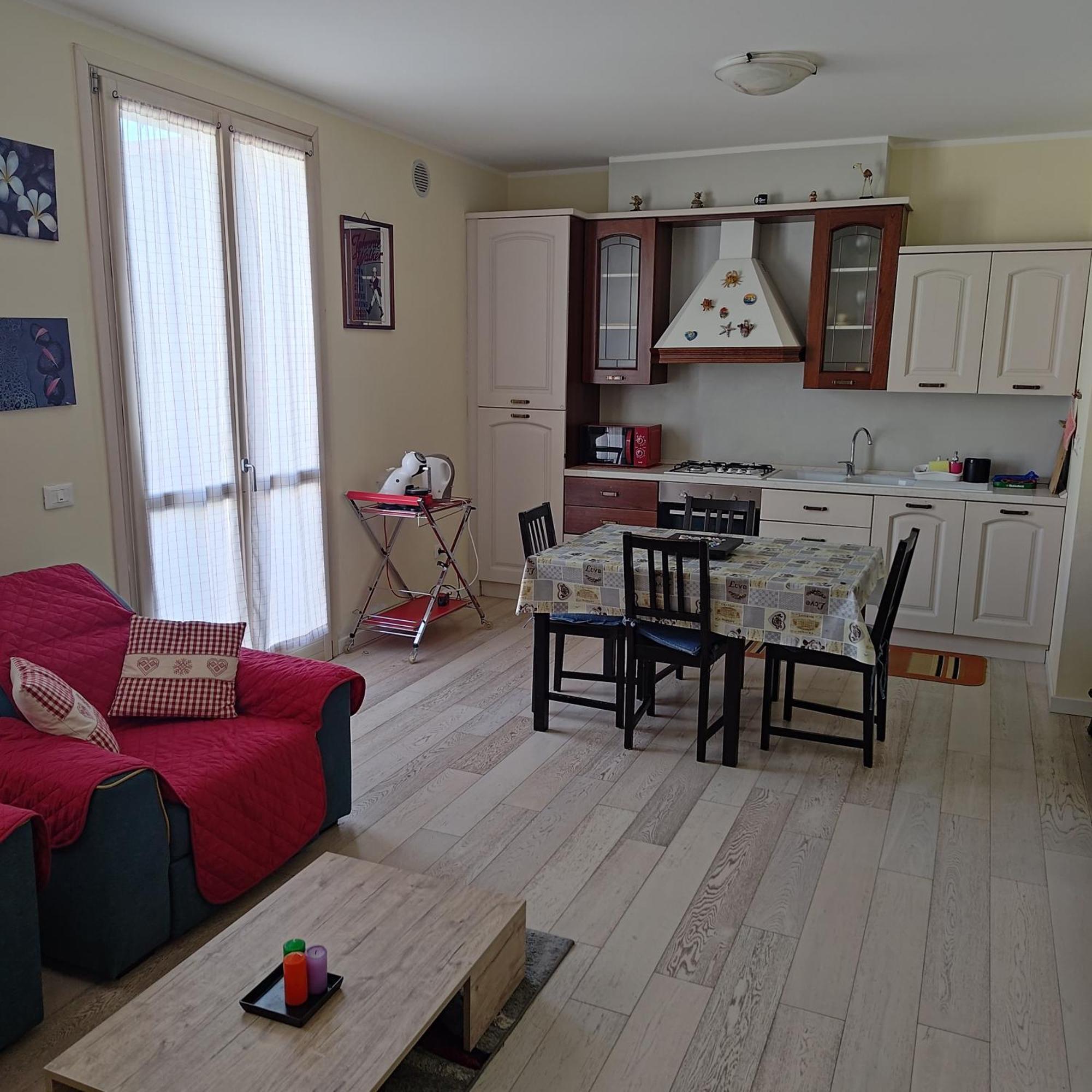 Peschiera Appartamenti Vacanze 페스키에라델가르다 외부 사진