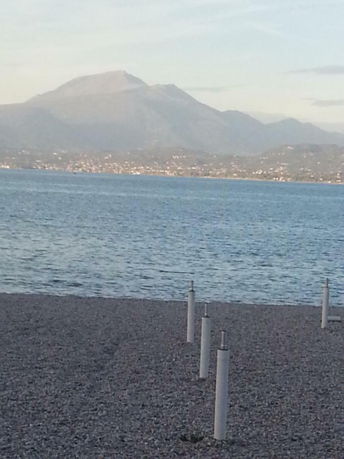 Peschiera Appartamenti Vacanze 페스키에라델가르다 외부 사진