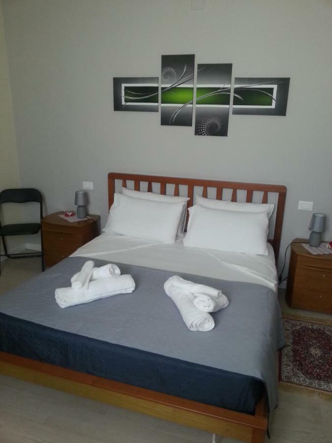 Peschiera Appartamenti Vacanze 페스키에라델가르다 외부 사진
